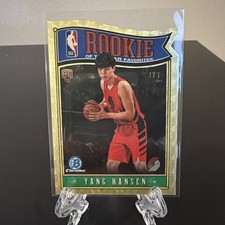 Marketplace image: 2025-26 Bowman Chrome Rookie of the Year Favorites Yang Hansen Superfractor 1/1