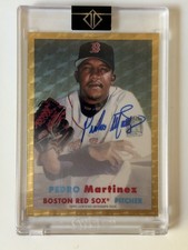 Marketplace image: PEDRO MARTINEZ - 2021 TOPPS TRANSCENDENT SUPERFRACTOR - AUTO - 1/1 (RED SOX)
