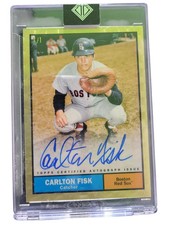 Marketplace image: 2025 Topps Transcendent Collection Carlton Fisk #61S-CF Superfractor